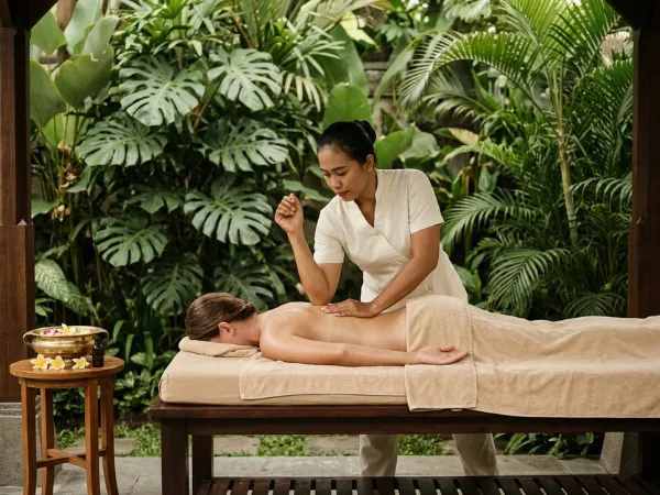 Treatments lomi-lomi massage